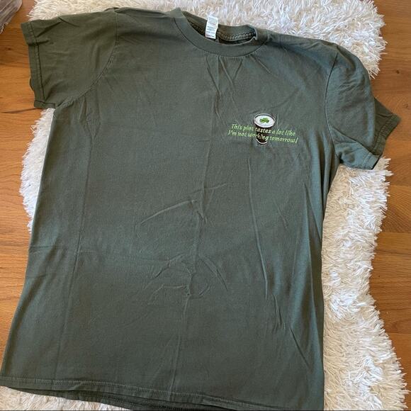 Anvil embroidered pint tastes like I’m not working tomorrow shirt size Medium M - Picture 1 of 6